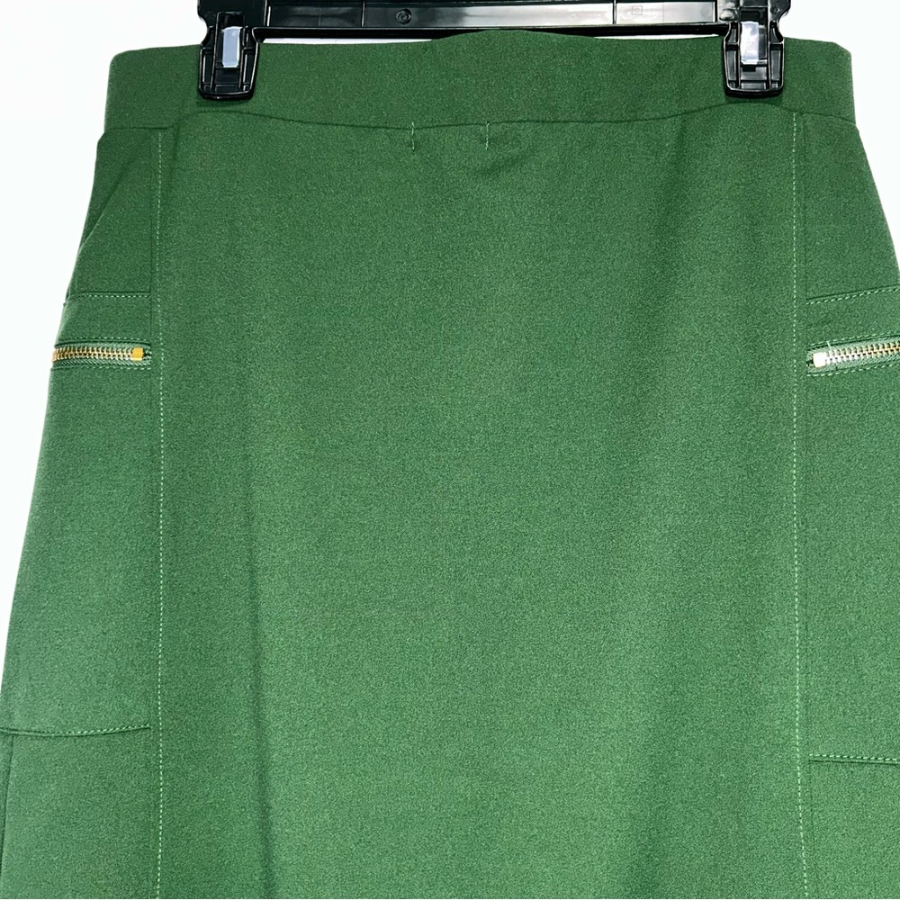 Olivia Blu Green Zippered Pencil Skirt , stretchy, pull up - Picture 3 of 6